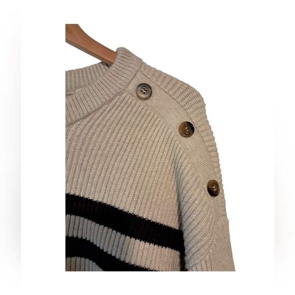 Tahari women's striped sweater with buttons - Picture 4 of 4